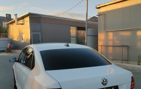 Volkswagen Polo VI (EU Market), 2018 год, 1 350 000 рублей, 3 фотография