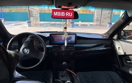 BMW 5 серия, 2004 год, 1 100 000 рублей, 12 фотография