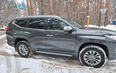 Mitsubishi Pajero Sport III рестайлинг, 2022 год, 4 000 000 рублей, 4 фотография