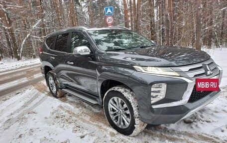 Mitsubishi Pajero Sport III рестайлинг, 2022 год, 4 000 000 рублей, 2 фотография