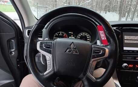 Mitsubishi Pajero Sport III рестайлинг, 2022 год, 4 000 000 рублей, 9 фотография