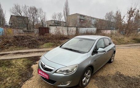 Opel Astra J, 2011 год, 550 000 рублей, 1 фотография