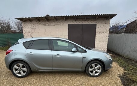 Opel Astra J, 2011 год, 550 000 рублей, 3 фотография