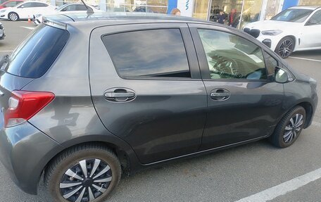 Toyota Vitz, 2014 год, 750 000 рублей, 3 фотография