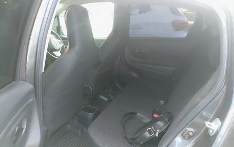 Toyota Vitz, 2014 год, 750 000 рублей, 11 фотография