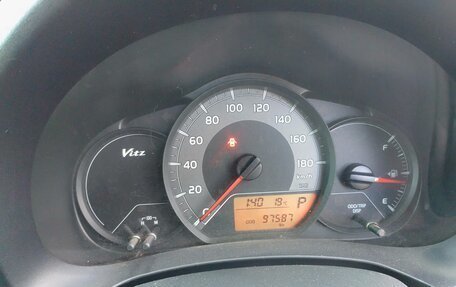 Toyota Vitz, 2014 год, 750 000 рублей, 17 фотография