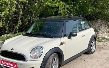MINI Hatch, 2009 год, 900 000 рублей, 1 фотография