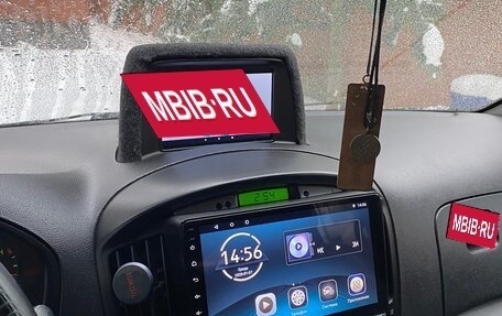 Hyundai Grand Starex Grand Starex I рестайлинг 2, 2011 год, 1 750 000 рублей, 11 фотография