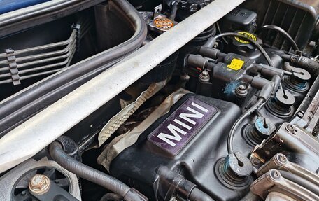 MINI Hatch, 2003 год, 900 000 рублей, 39 фотография