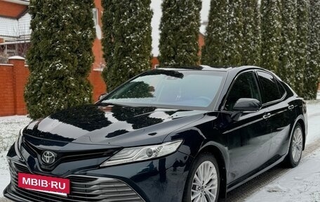 Toyota Camry, 2019 год, 2 920 000 рублей, 2 фотография