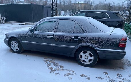 Mercedes-Benz C-Класс, 1996 год, 350 000 рублей, 2 фотография