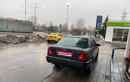 Mercedes-Benz C-Класс, 1996 год, 350 000 рублей, 4 фотография