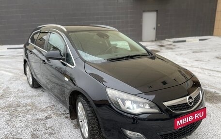 Opel Astra J, 2011 год, 850 000 рублей, 3 фотография