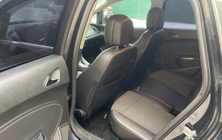 Opel Astra J, 2011 год, 850 000 рублей, 14 фотография