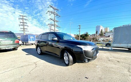 Mitsubishi Outlander III рестайлинг 3, 2013 год, 1 090 000 рублей, 3 фотография