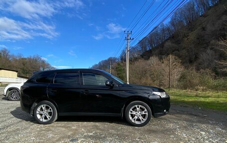 Mitsubishi Outlander III рестайлинг 3, 2013 год, 1 090 000 рублей, 7 фотография