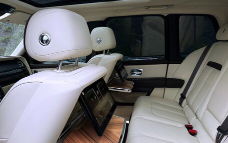 Rolls-Royce Cullinan, 2018 год, 34 900 000 рублей, 27 фотография