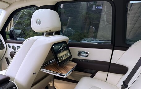 Rolls-Royce Cullinan, 2018 год, 34 900 000 рублей, 29 фотография