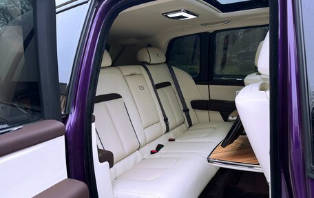 Rolls-Royce Cullinan, 2018 год, 34 900 000 рублей, 33 фотография