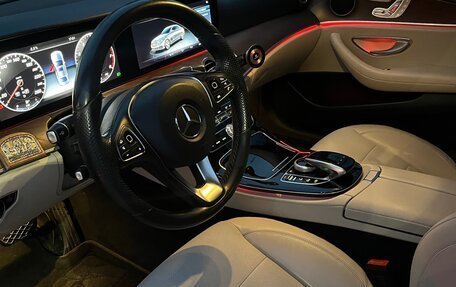 Mercedes-Benz E-Класс, 2016 год, 2 500 000 рублей, 5 фотография