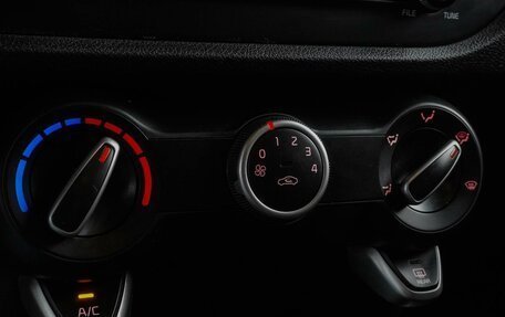 KIA Rio IV, 2018 год, 1 249 000 рублей, 17 фотография