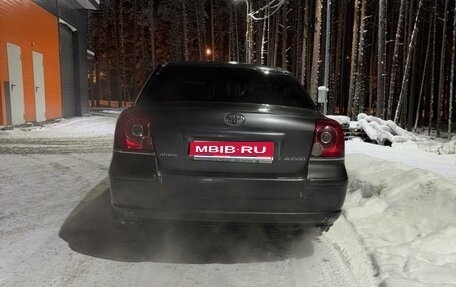 Toyota Avensis III рестайлинг, 2007 год, 740 000 рублей, 1 фотография