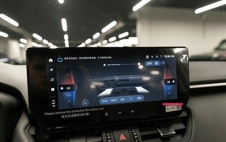 Toyota RAV4, 2025 год, 4 250 000 рублей, 23 фотография