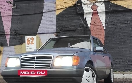 Mercedes-Benz E-Класс, 1995 год, 450 000 рублей, 6 фотография