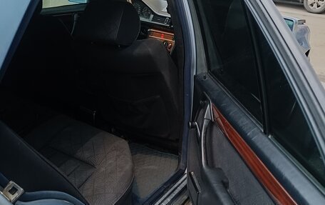 Mercedes-Benz E-Класс, 1995 год, 450 000 рублей, 33 фотография