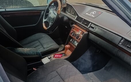 Mercedes-Benz E-Класс, 1995 год, 450 000 рублей, 35 фотография