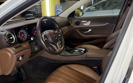 Mercedes-Benz E-Класс, 2020 год, 3 800 000 рублей, 3 фотография