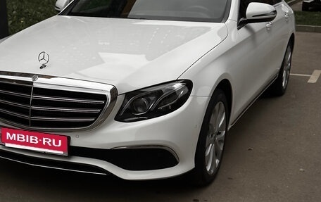 Mercedes-Benz E-Класс, 2020 год, 3 800 000 рублей, 13 фотография