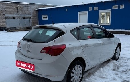 Opel Astra J, 2013 год, 880 000 рублей, 5 фотография