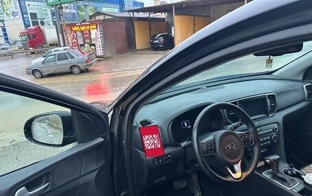 KIA Sportage IV рестайлинг, 2018 год, 1 950 000 рублей, 5 фотография