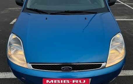 Ford Fiesta, 2005 год, 450 000 рублей, 2 фотография