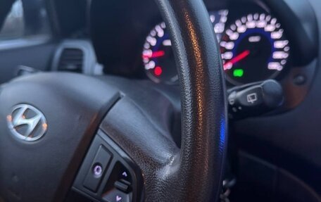 Hyundai Solaris II рестайлинг, 2013 год, 800 000 рублей, 10 фотография