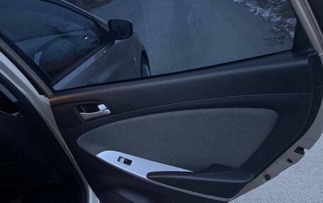 Hyundai Solaris II рестайлинг, 2013 год, 800 000 рублей, 18 фотография