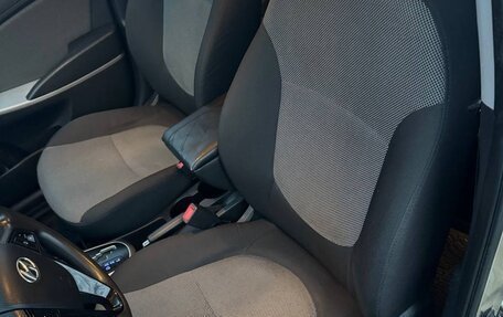 Hyundai Solaris II рестайлинг, 2013 год, 800 000 рублей, 13 фотография