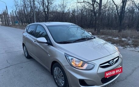 Hyundai Solaris II рестайлинг, 2013 год, 800 000 рублей, 6 фотография