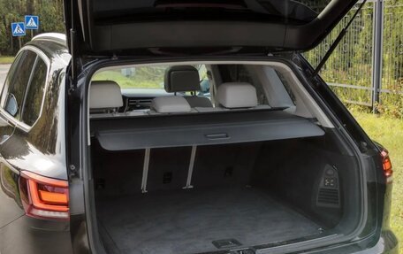 Volkswagen Touareg III, 2019 год, 5 250 000 рублей, 3 фотография