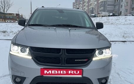 Dodge Journey I, 2019 год, 1 550 000 рублей, 2 фотография