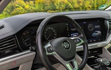 Volkswagen Touareg III, 2019 год, 5 250 000 рублей, 11 фотография
