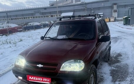 Chevrolet Niva I рестайлинг, 2004 год, 305 000 рублей, 2 фотография