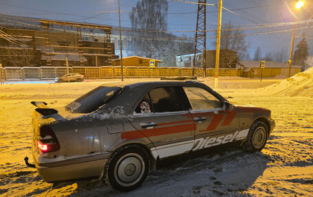 Mercedes-Benz C-Класс, 1994 год, 150 000 рублей, 4 фотография