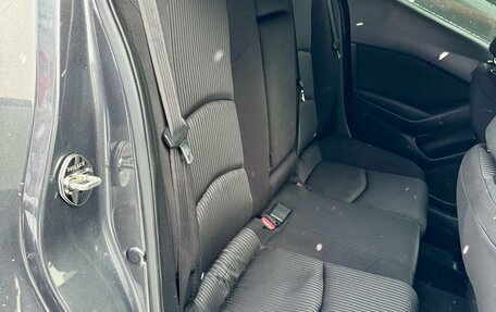 Mazda Axela, 2015 год, 1 099 000 рублей, 19 фотография