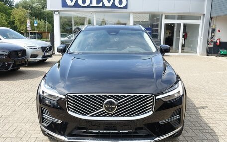 Volvo XC60 II, 2025 год, 8 600 000 рублей, 3 фотография