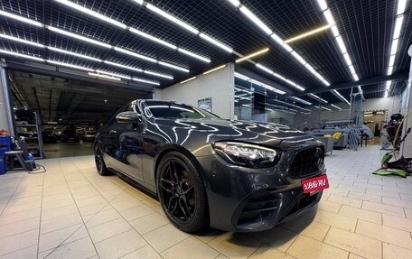 Mercedes-Benz E-Класс, 2021 год, 6 000 000 рублей, 5 фотография