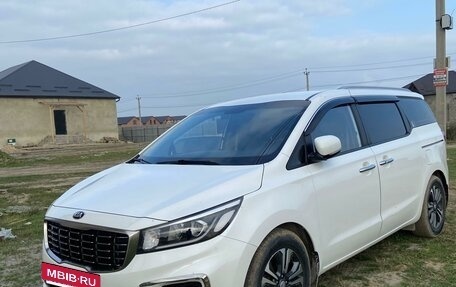 KIA Carnival III, 2020 год, 2 870 000 рублей, 5 фотография