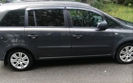 Opel Zafira B, 2012 год, 565 000 рублей, 25 фотография