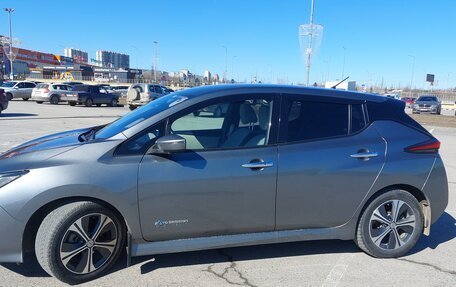 Nissan Leaf II, 2018 год, 1 999 999 рублей, 6 фотография